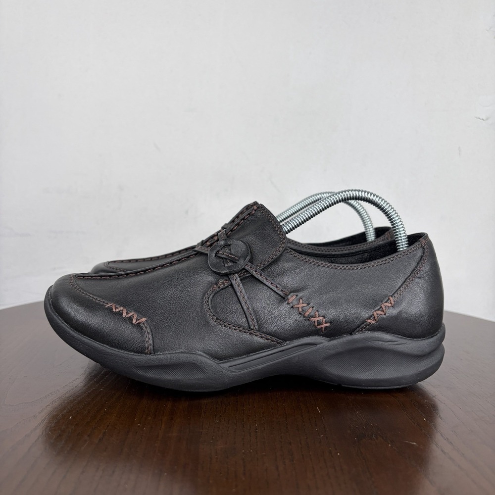 Clarks Wave Run Shoes Women 7.5M Black Leather Comfort‎ Slip On Loafer Career